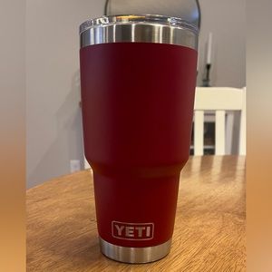 Used 30oz Tumbler with magslider lid